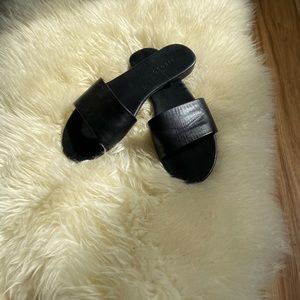 Nisolo Black Leather Isla Slide Sandal